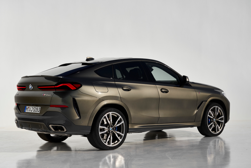 Illustration for article titled The 2020 BMW X6 Finally Has the Illuminated Kidney Grille You've Been Begging For
